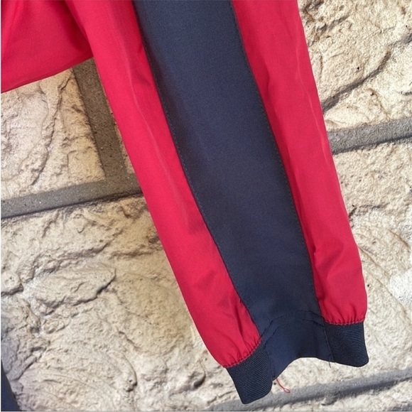 Northend Windbreaker Jacket Red & Gray Running Gym
Size Large - Picture 11 of 15